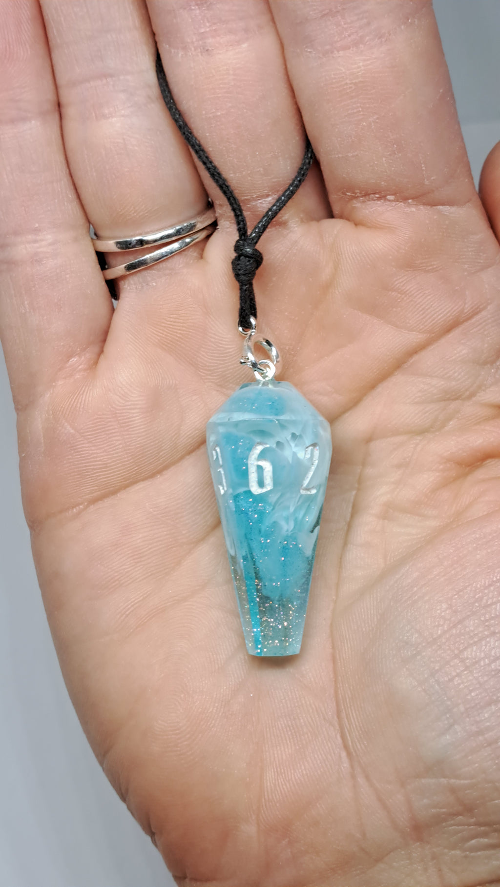 Snow Queen - Functional d6 Necklace