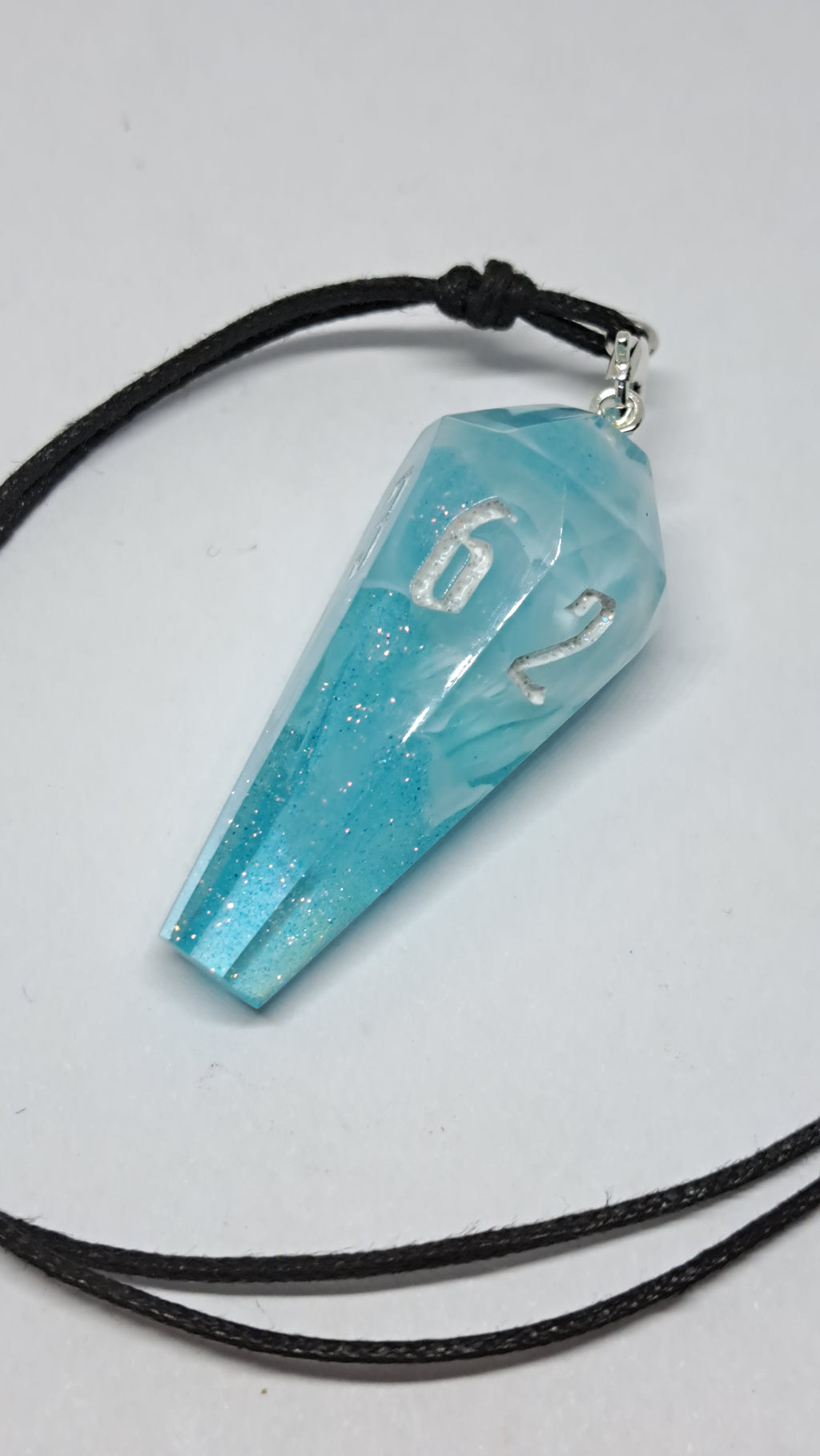 Snow Queen - Functional d6 Necklace