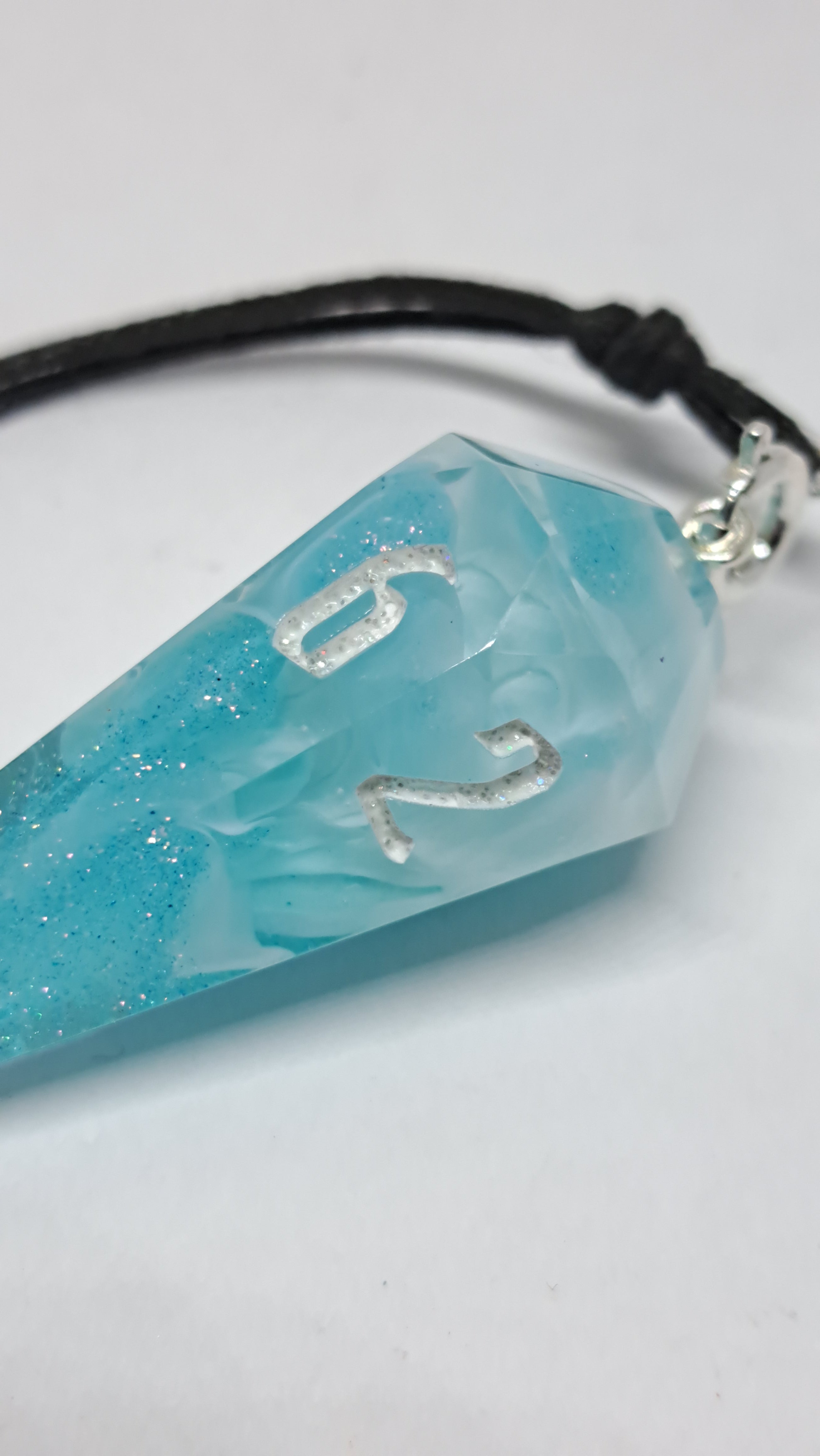 Snow Queen - Functional d6 Necklace