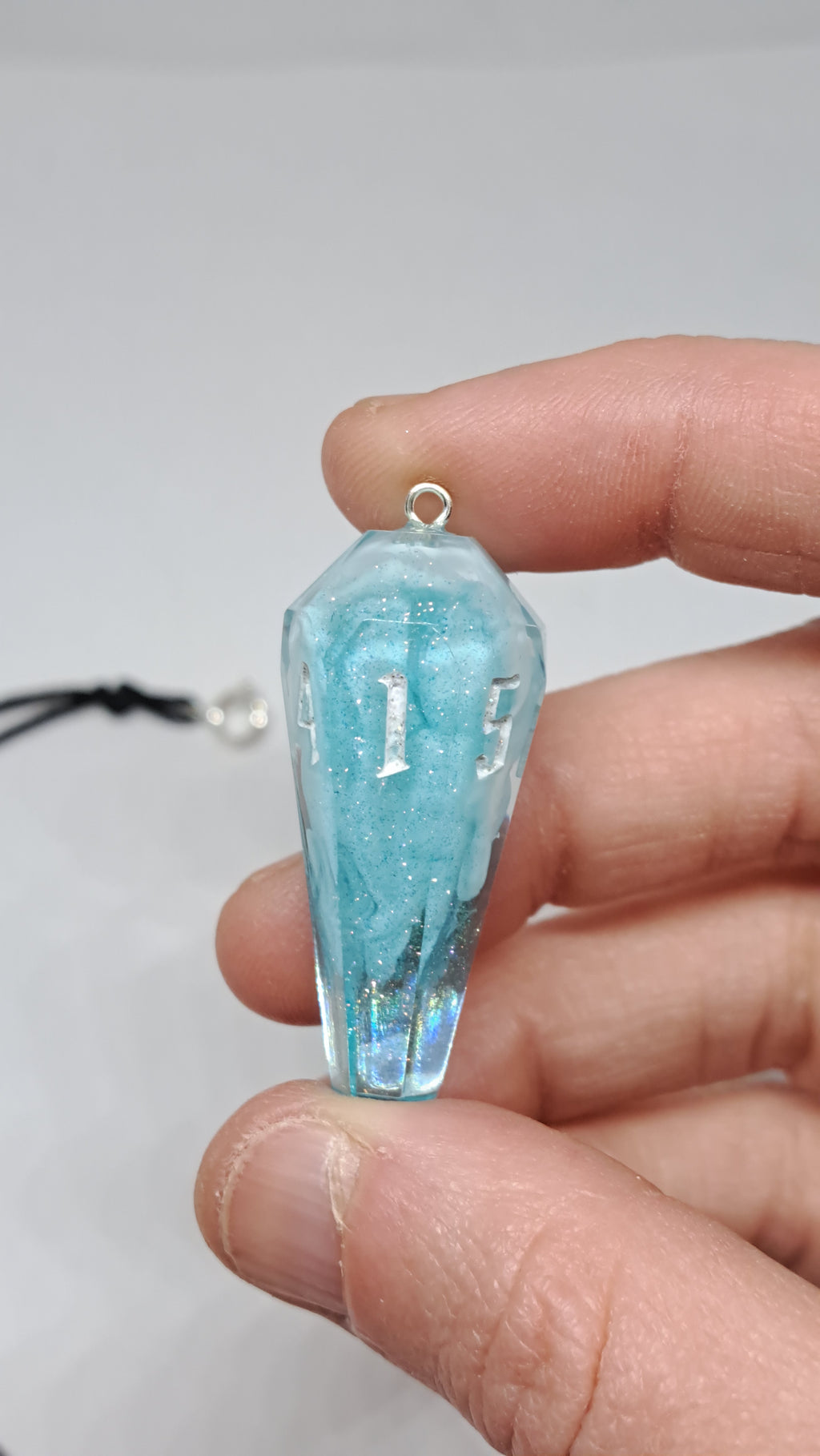 Snow Queen - Functional d6 Necklace