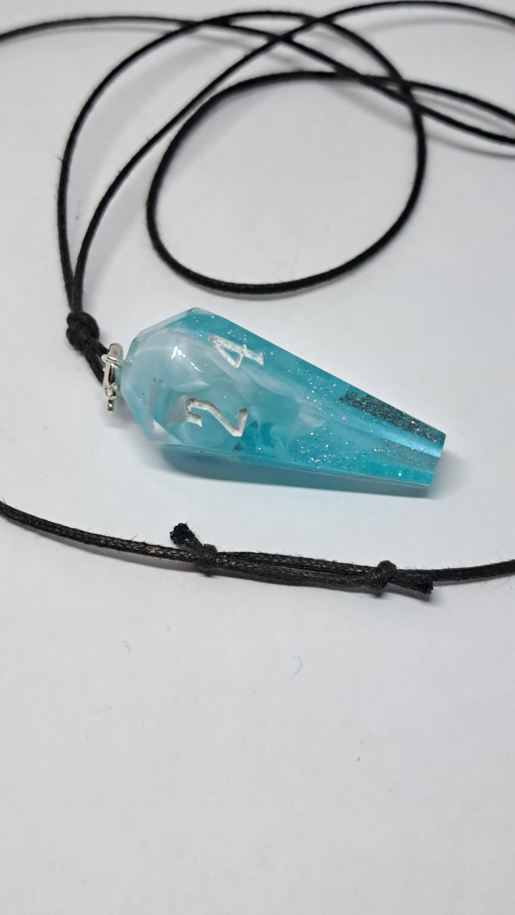 Snow Queen - Functional d6 Necklace