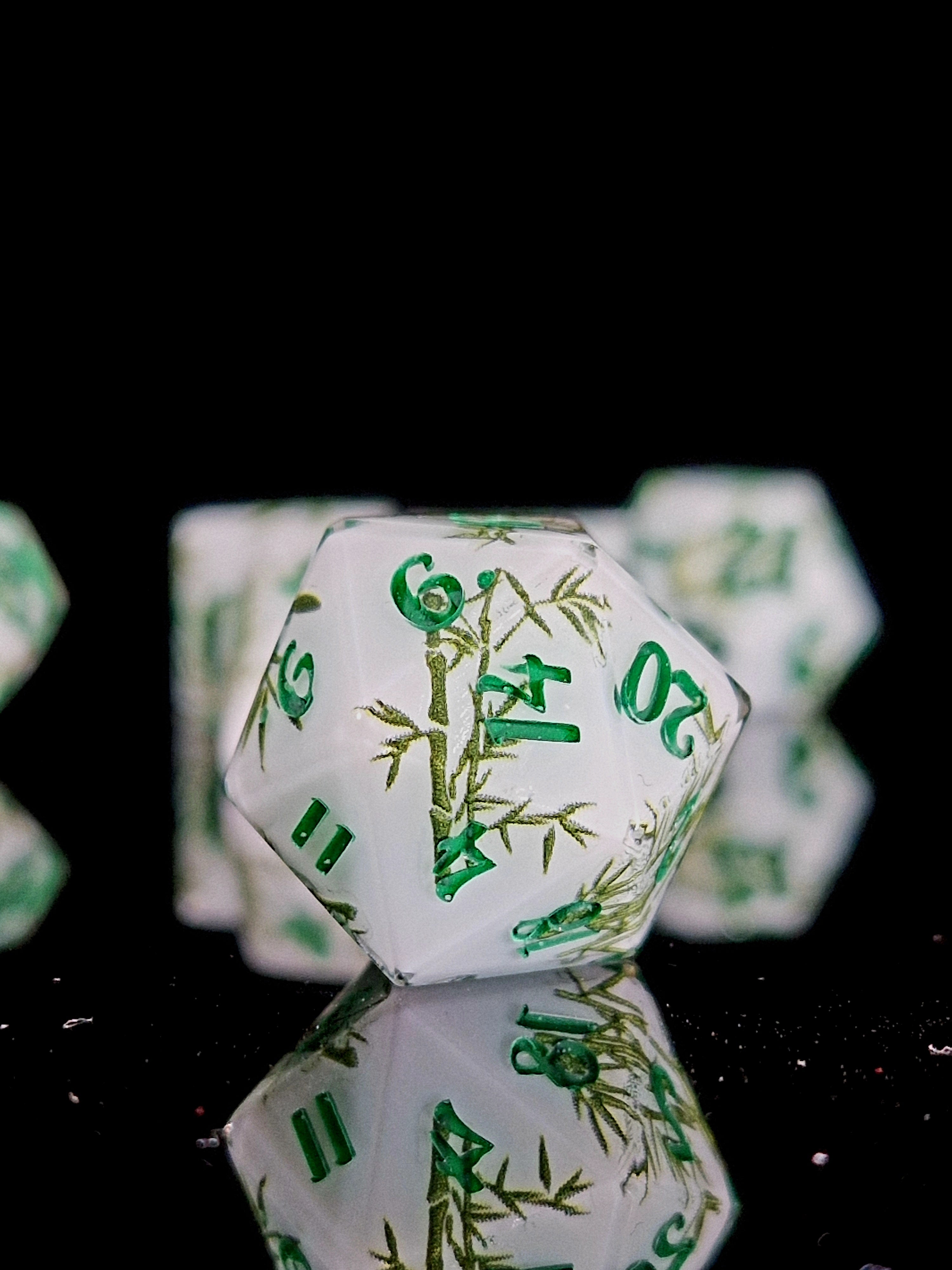 Art & Dice Bundle – Limited Linocut + Polyhedral Dice Set "Samurai Love"