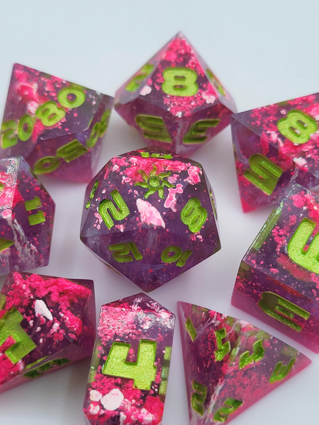 Defrosting Neon | 9-Piece Petri Dice Set