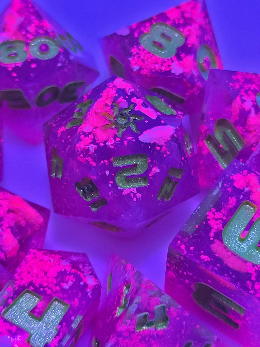 Defrosting Neon | 9-Piece Petri Dice Set