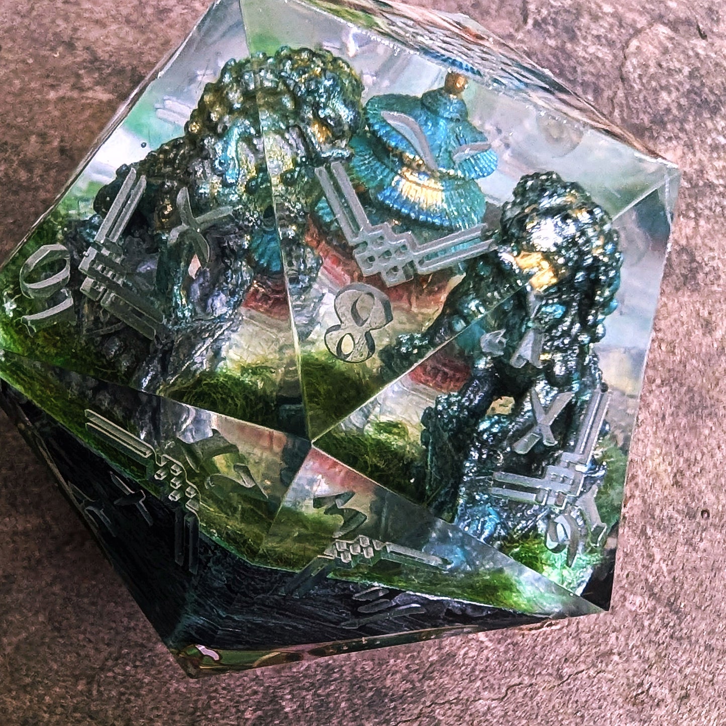 Gold They Can't Reach - 55mm Diorama Chonk D20