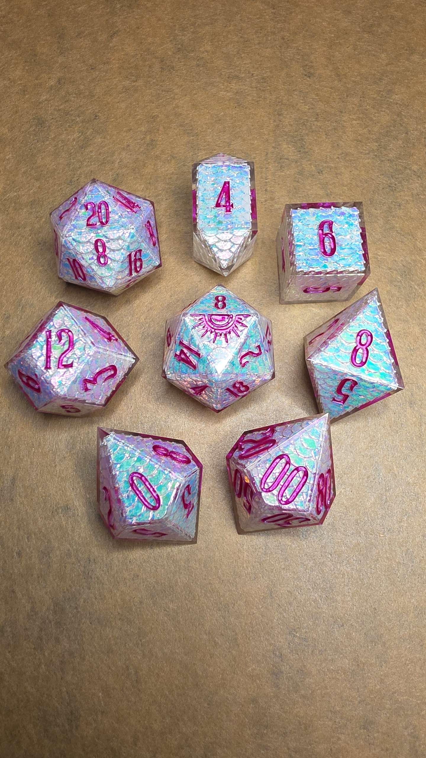 Io - Dragonscale 8-Piece Advantage Dice set