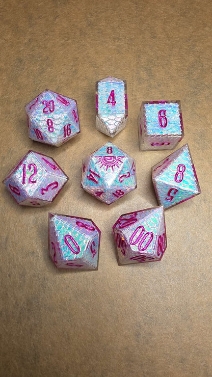 Io - Dragonscale 8-Piece Advantage Dice set