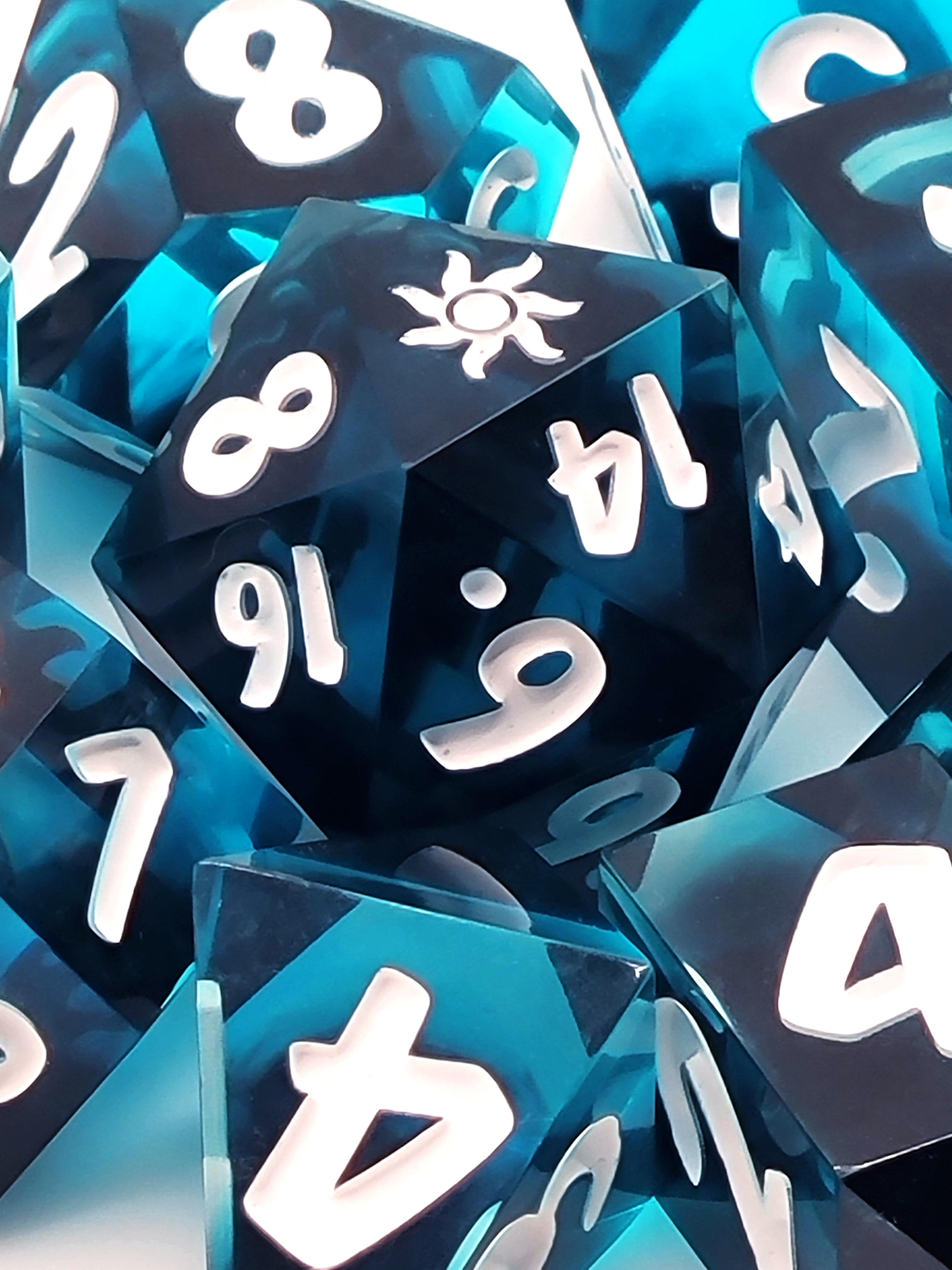 Shadowed Ice | 9-Piece Ombre Dice Set