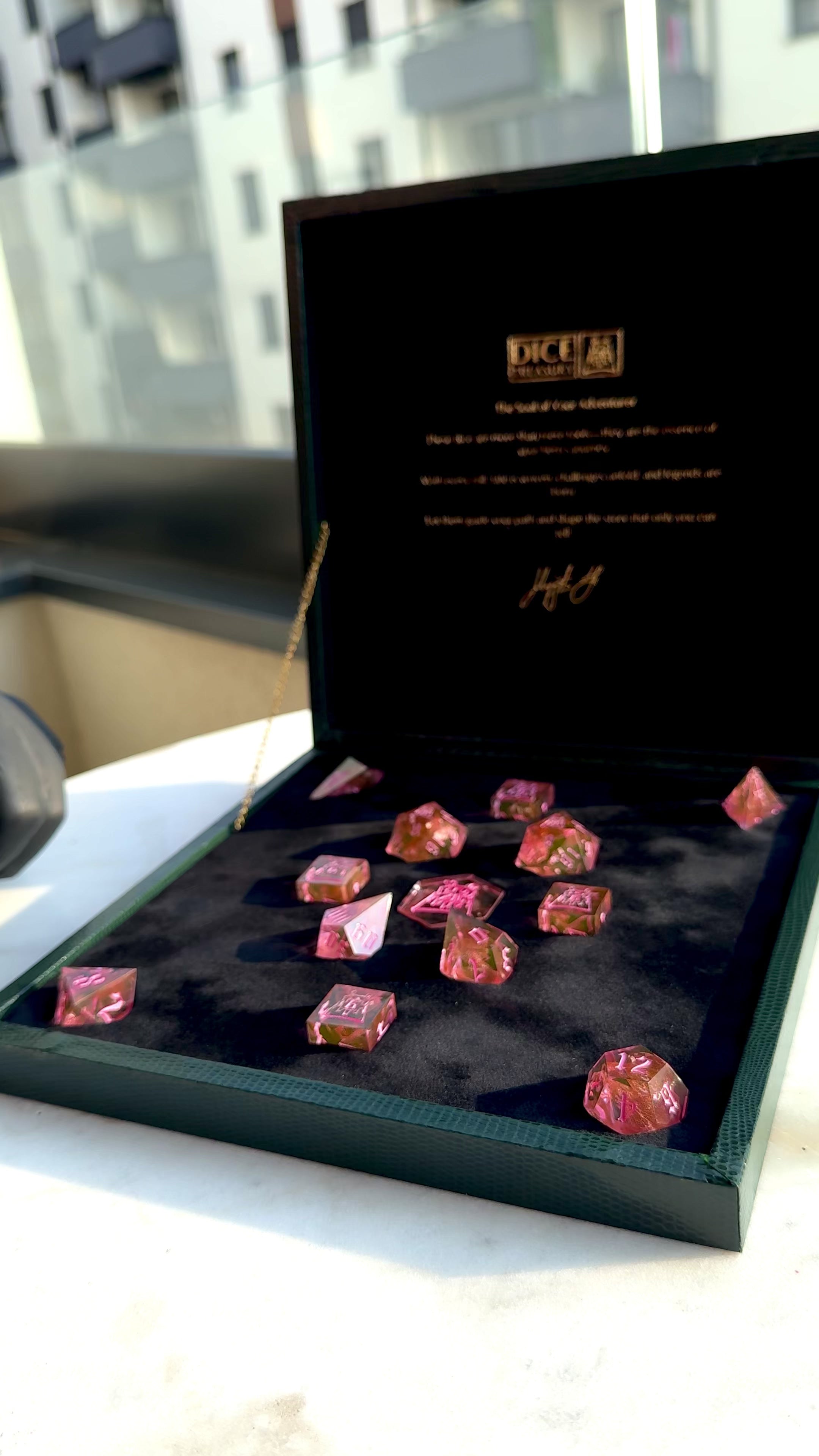 Sakura - 13-Piece Dice Set
